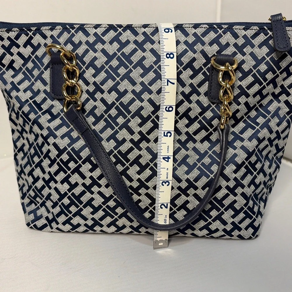 Tommy Hilfiger Navy White Geometric Logo Jacquard Tote Bag Gold Chain Straps